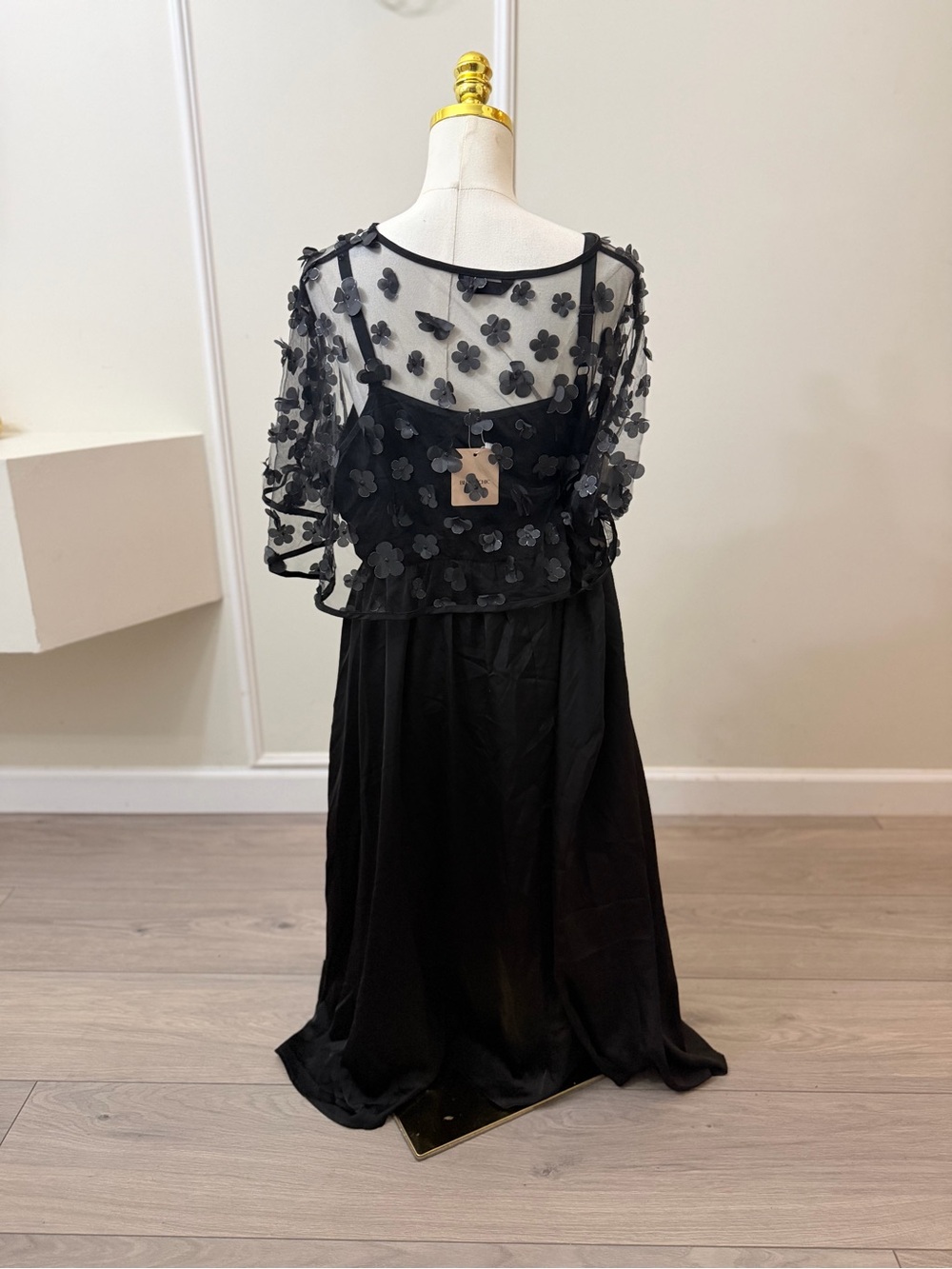 BloomChic Black 3D Floral Mesh Maxi Dress Plus Size 18-20 NWT - Picture 8 of 13